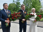 Михаил Мурашко почтил память воинов Великой Отечественной войны в ЛНР