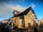 В одном из домов Луганска загорелась крыша