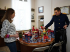 Следственный комитет Ульяновска передал детям ЛНР новогодние подарки