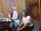 Жительница Молодежного ЛНР открыла двери своего дома для проведения медосмотров