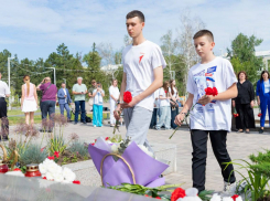 В День защиты детей в ЛНР вспоминают малышей, убитых Киевом
