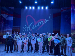 Ансамбль МВД растопил сердца ради жизни 15-летней Алины из ЛНР