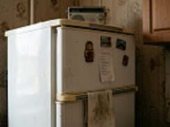 Застолье за чужой счет — в Сватово сосед обворовал холодильник пенсионерки