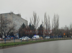 Неизвестные сообщили о заминировании 10-й поликлиники в Луганске