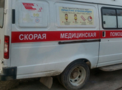 Воронежские медики помогли заглохшим в дороге коллегам транспортировать пациентку из Луганска в Москву