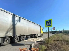 Грузовой тягач наехал на подростка в Красном Луче ЛНР