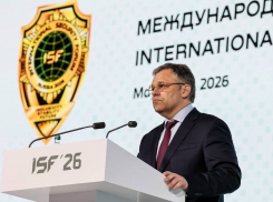 Политик из ЛНР показал иностранцам жертв киевского режима