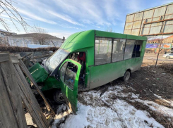 В Луганске маршрутка попала в ДТП: четверо пассажиров в больнице