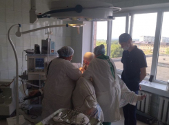 Луганские врачи обучились передовому методу удаления опухолей и провели первую операцию