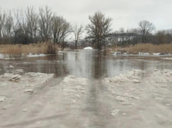 200 дворов и 4 моста затоплены водой в Сватовском районе ЛНР