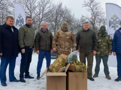 Штурмовики ЛНР получили от общественников аптечки и медикаменты