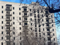 В Краснодоне ЛНР достроят забытый в 90-х многоквартирный дом
