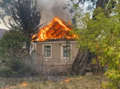 В Славяносербском районе ЛНР огонь уничтожил 30 жилых домов