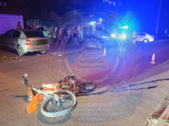 В ЛНР двое подростков на мотоцикле пострадали в аварии