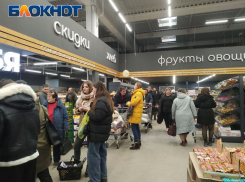 Гипермаркет в Луганске получил требование освободить здание в течение трех дней