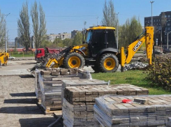 В Алчевске ЛНР началось благоустройство площади Советская