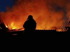 Мужчина задохнулся дымом в горящей квартире в Краснодоне ЛНР
