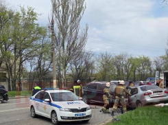 Жуткое ДТП на улице Линева в Луганске: есть погибший