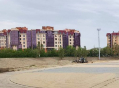 На стадионе университета имени Владимира Даля в Луганске установили новую систему освещения