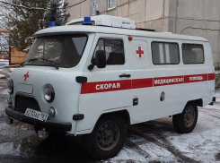 Поликлиника Луганска получила два новых автомобиля и оборудование для лаборатории  