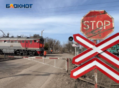 Беспринципные мошенники пытаются «собрать» пенсионеров ЛНР на «Поезд Победы»