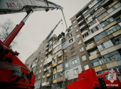 Школу задел взрыв газа в многоэтажке Алчевска