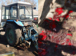 Тракторист без опыта переехал своего коллегу в Свердловском лесоохотничьем хозяйстве в ЛНР