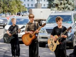 Юные музыканты из Луганска покорили сердце министра молодежной политики ЛНР