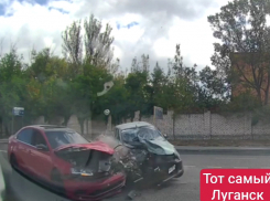 Момент смертельного ДТП в Луганске попал на видео: скончался 77-летний водитель
