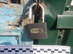 В Брянке ЛНР поймали домушника, укравшего телефон и деньги местной жительницы