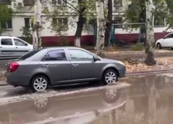 Видео затопленных улиц Луганска завирусилось в сети