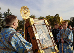 В Луганск прибыла чудотворная икона 