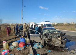 В Стаханове ЛНР в автоаварии погибли два человека