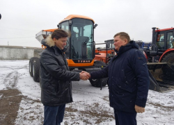 Фермерское хозяйство «Дубинченко» ЛНР получило новую технику по льготной программе 