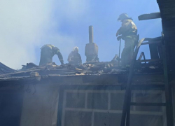 Огнеборцы спасли на пожаре 86-летнюю жительницу Ровенек ЛНР