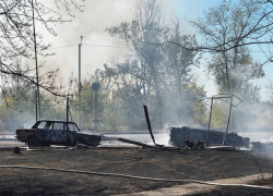 Третья атака дронов за два дня: в ЛНР вновь пылает автозаправка 