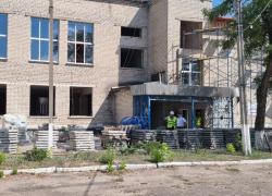 В Старобельске ЛНР восстанавливают разрушенный украинскими обстрелами казачий кадетский корпус