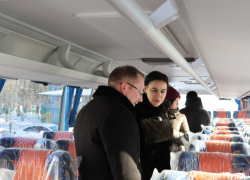 Луганский Театр эстрадной музыки и песни получил современный автобус