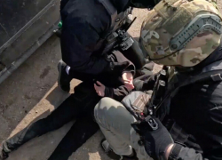 ФСБ поймала в Луганске шпиона, сливавшего данные о войсках РФ