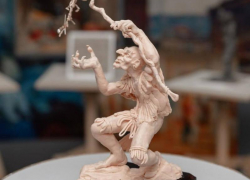 В Луганске открылась выставка к юбилею детской художественной школы