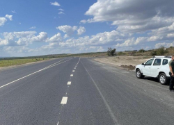 Специалисты завершили укладку асфальта на 60 км дороги от Луганска до Орехово 