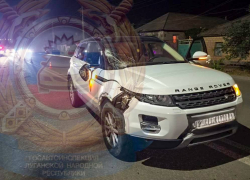 В Луганске женщина погибла под колесами джипа