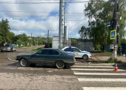 В Луганске водитель сбил женщину с ребенком на пешеходном переходе