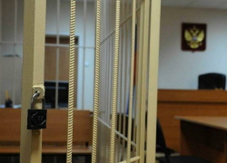 Оставила в выгребной яме: в ЛНР будут судить мать за попытку убийства дочери