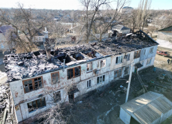 Уголовное дело возбудили в Луганске в связи с гибелью двоих человек при пожаре в деревянном МКД