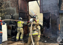 Склад горюче-смазочных материалов загорелся в Луганске: пожар ликвидирован
