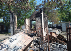В Ровеньках ЛНР после обстрела укронацистов повреждены 42 жилых дома