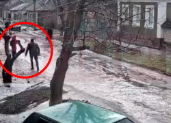 Полицейские задержали луганчанина, который гнался за 12-летней девочкой