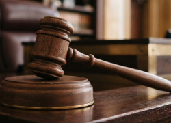 В Кировске ЛНР осудили ревнивого поджигателя авто