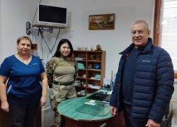 Жители Лотиково в Славяносербском районе ЛНР собрали помощь для раненых бойцов